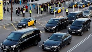 Taxis y VTC, en el recinto ferial de Gran Via de LHospitalet