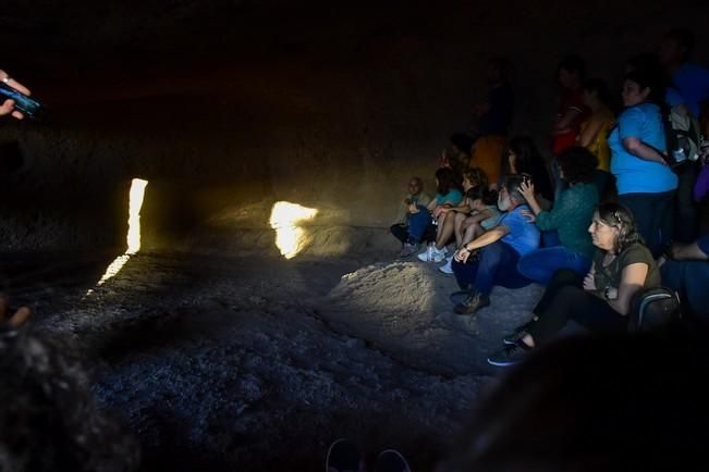 Visita al primer rayo de sol del solsticio de ...