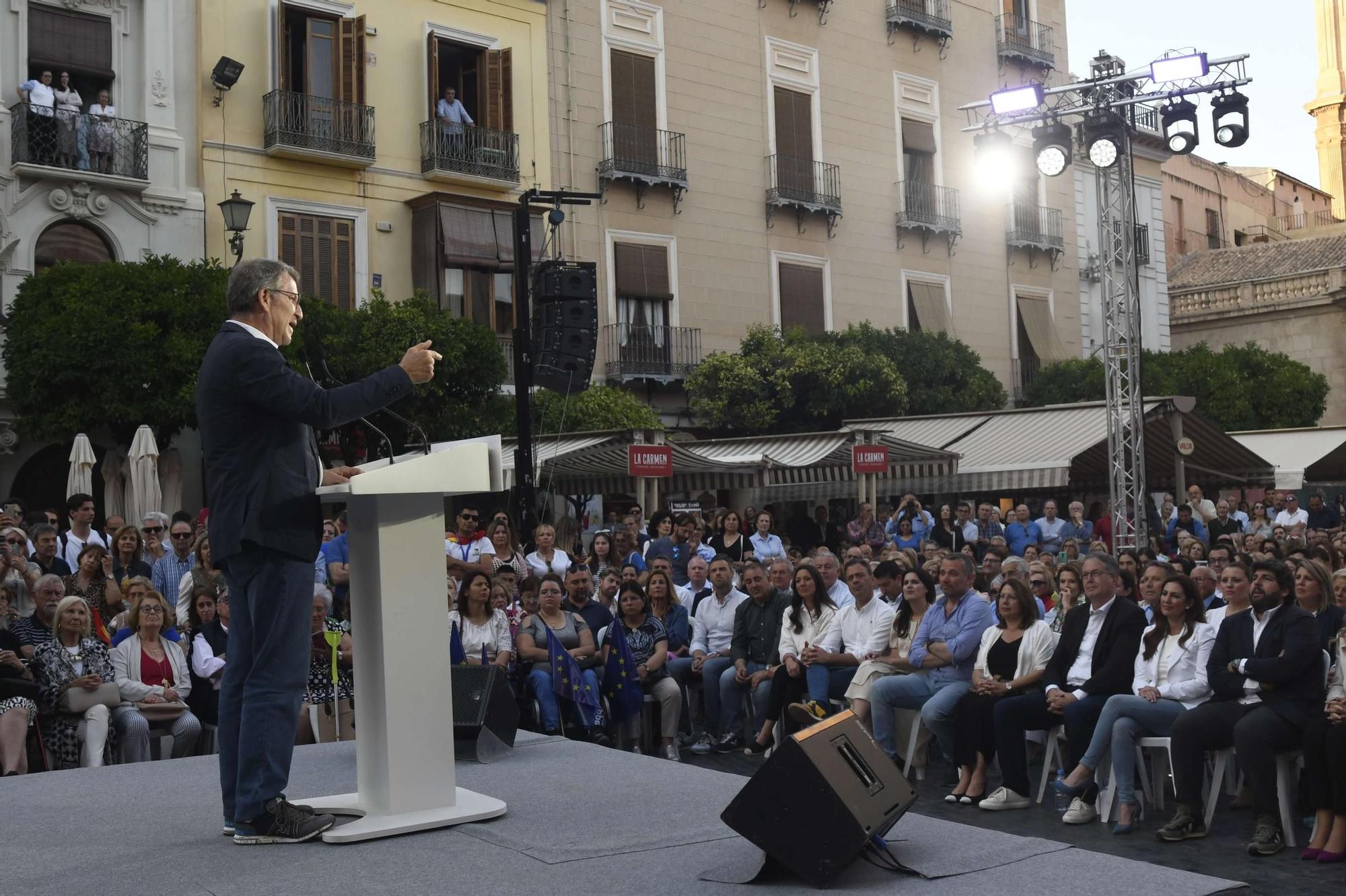 El mitin con Feijóo y López Miras en la Plaza de la Catedral de Murcia, en imágenes