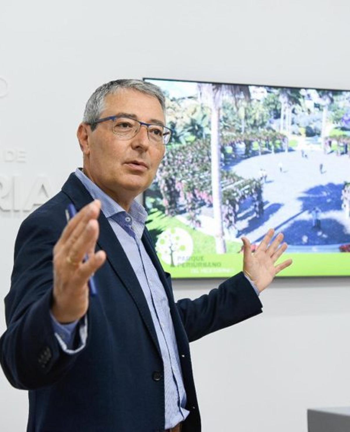 Francisco Salado,  alcalde de Rincón de la Victoria.