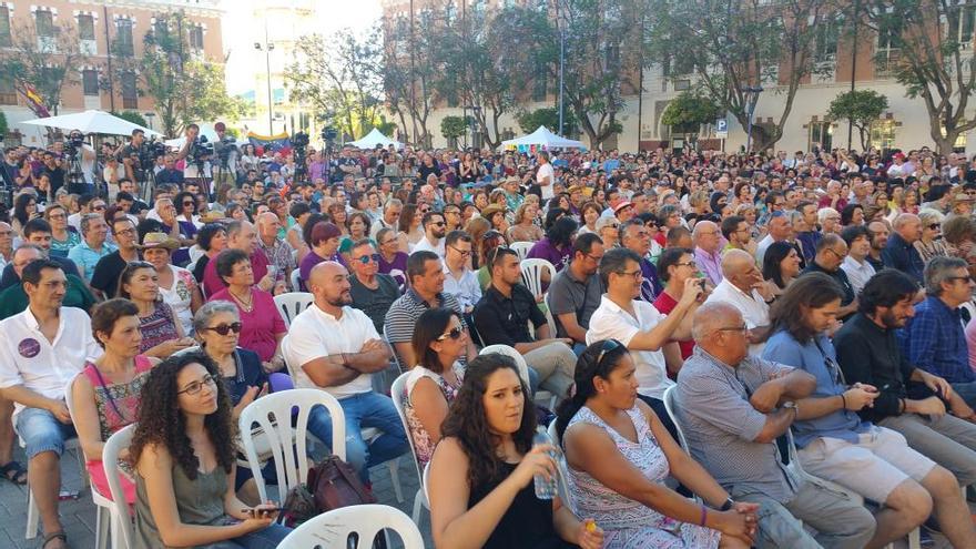 Asistentes al mitin de Unidos Podemos en Murcia