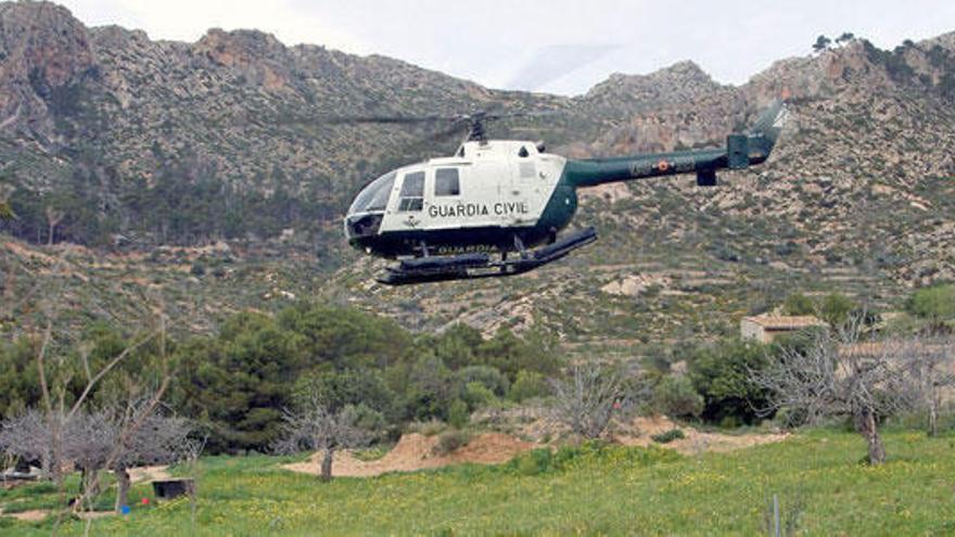 Der Hubschrauber startet zur Rettungsaktion