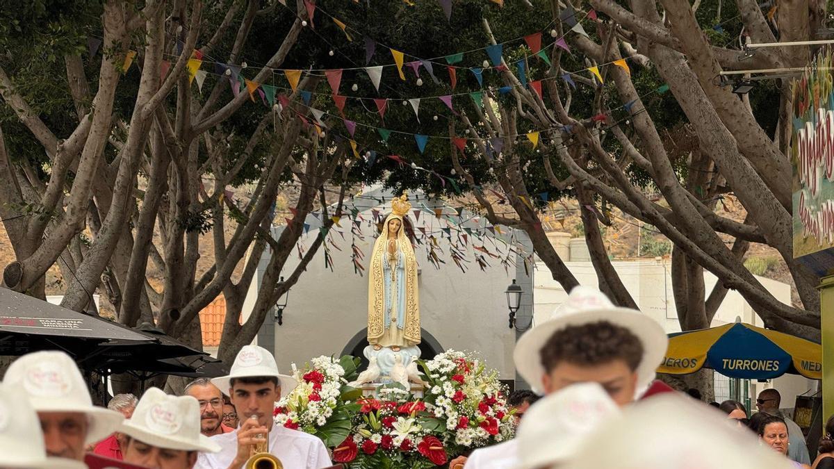 Foto de archivo de la procesión de la Virgen de Fátima en Veneguera.