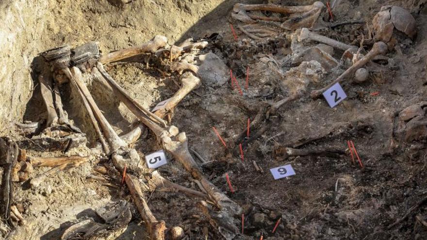 Excavaciones en el cementerio de Porreres. | B.RAMON