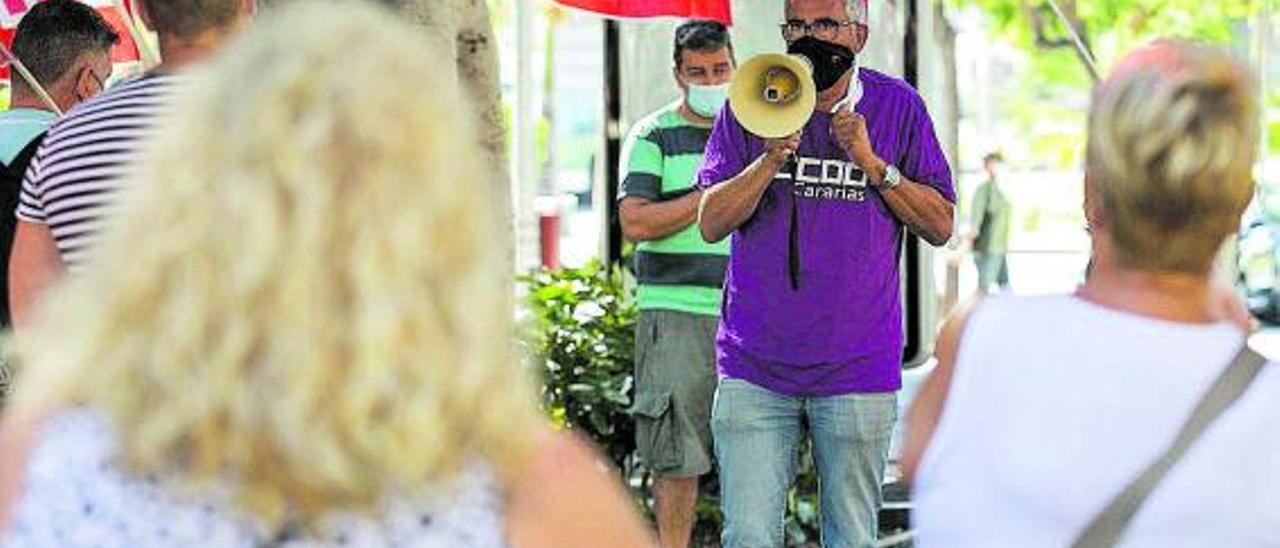 Un instante de una reciente protesta de trabajadores en Santa Cruz de Tenerife.