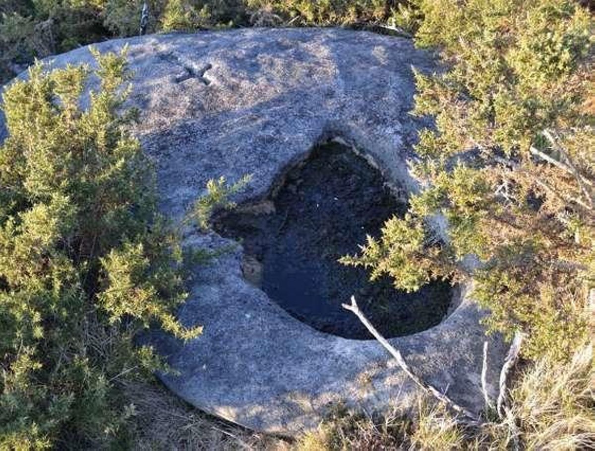 Un estradense halla nuevos petroglifos en Cuntis