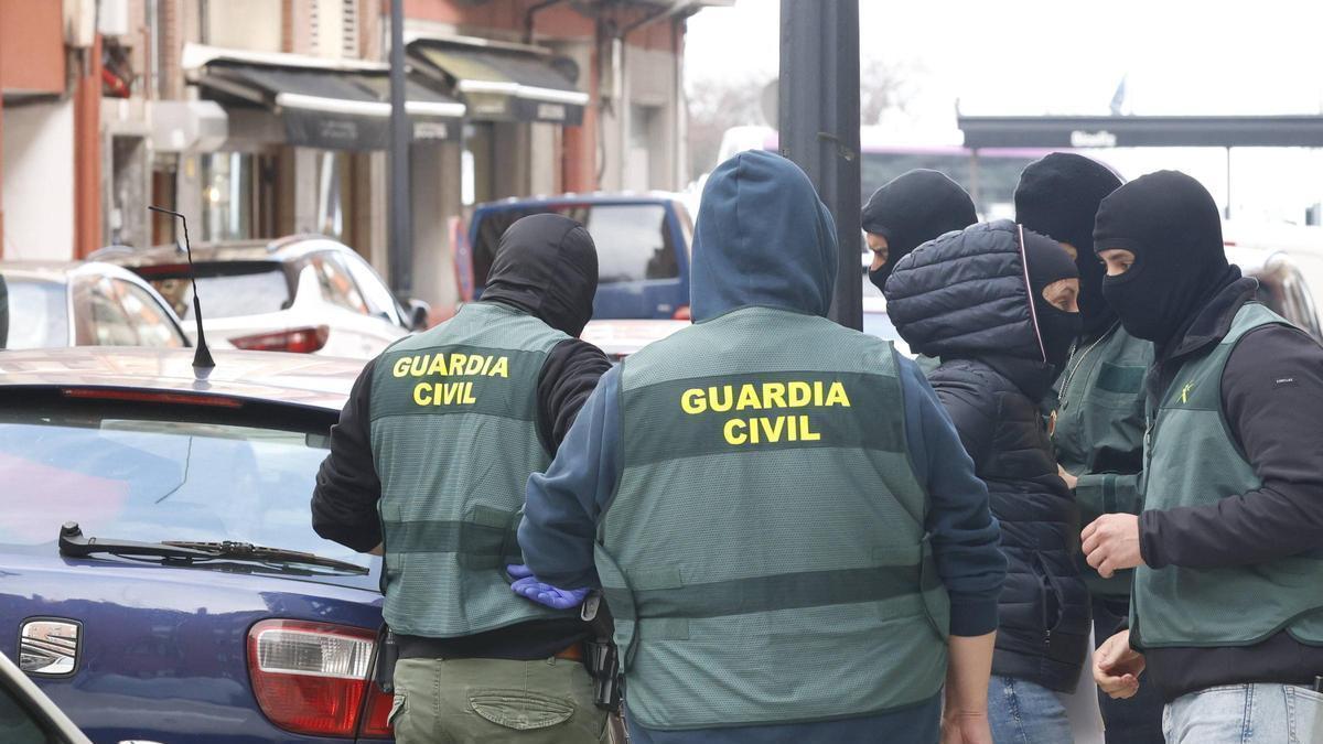 VÍDEO: Así fue la intervención de la Guardia Civil en Gijón relacionada con la muerte de Emiliano "El Panameño"