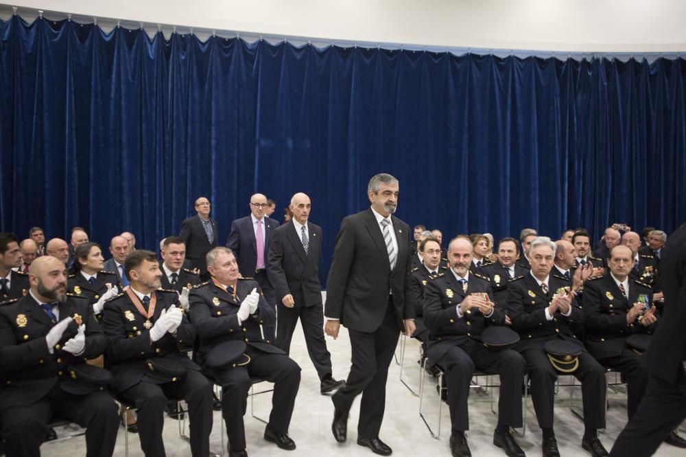 Actos de conmemoración del aniversario de la Policía