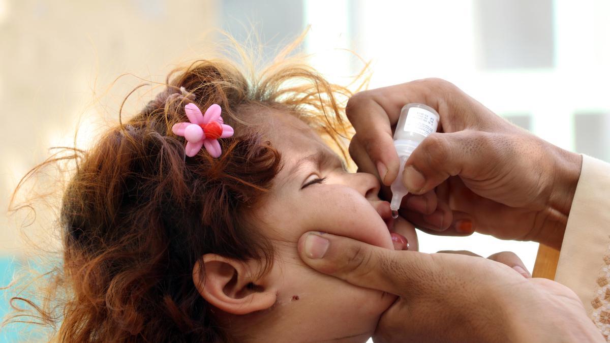 Campaña de vacunación de la polio en Afganistán