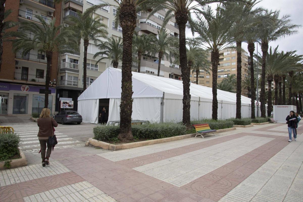 Carpa de la falla El Mercat de Alzira, en una imagen de archivo.