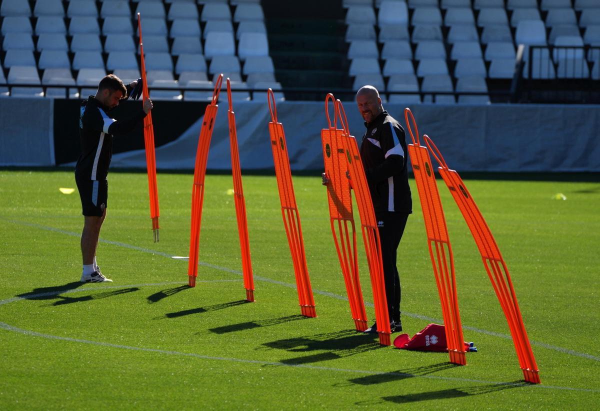 ¡Atención máxima! El entrenamiento previo en el SkyFi Castalia antes del Castellón-Almería