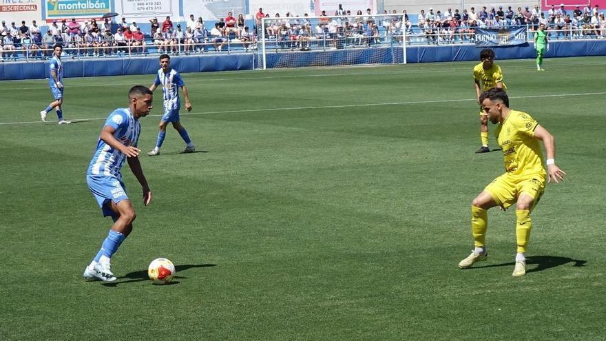 El Águilas se estrella ante un Poblense con orden y criterio