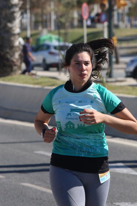 Más de 7.000 atletas tomaron la salida en una prueba que gozó de unas buenas condiciones para correr y que acabó encumbrando, de nuevo, al corredor del club Cueva de Nerja Abdelhadi El Mouaziz