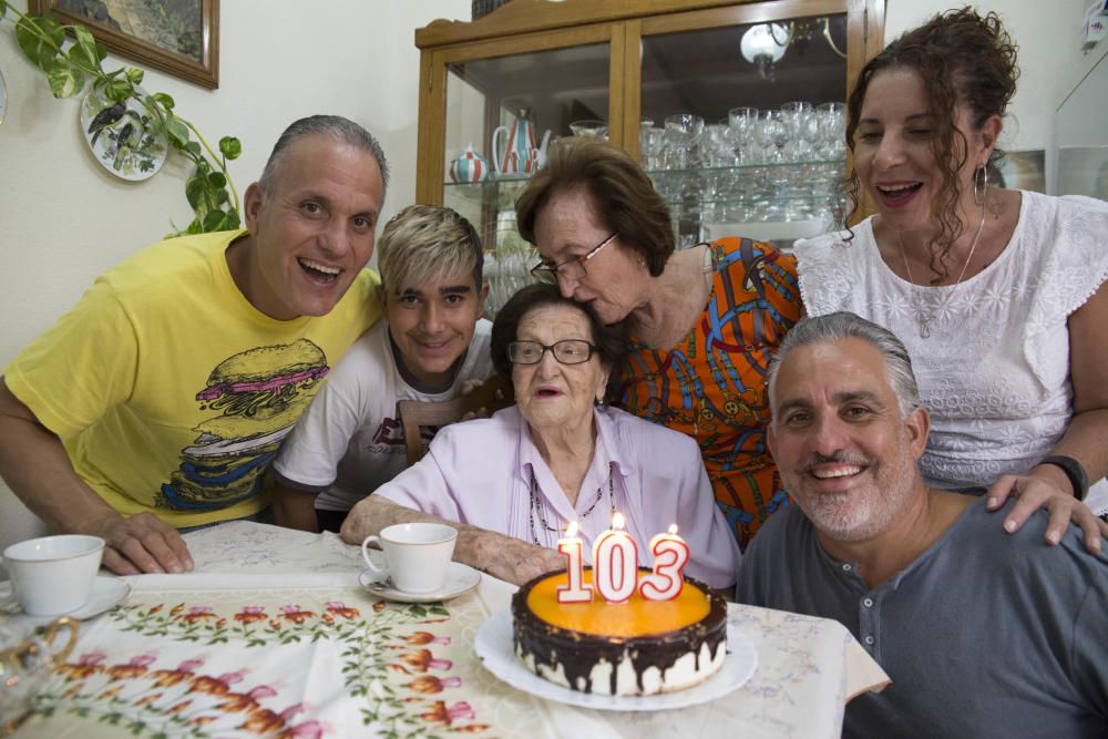 Carmen Ramos cumple 103 años