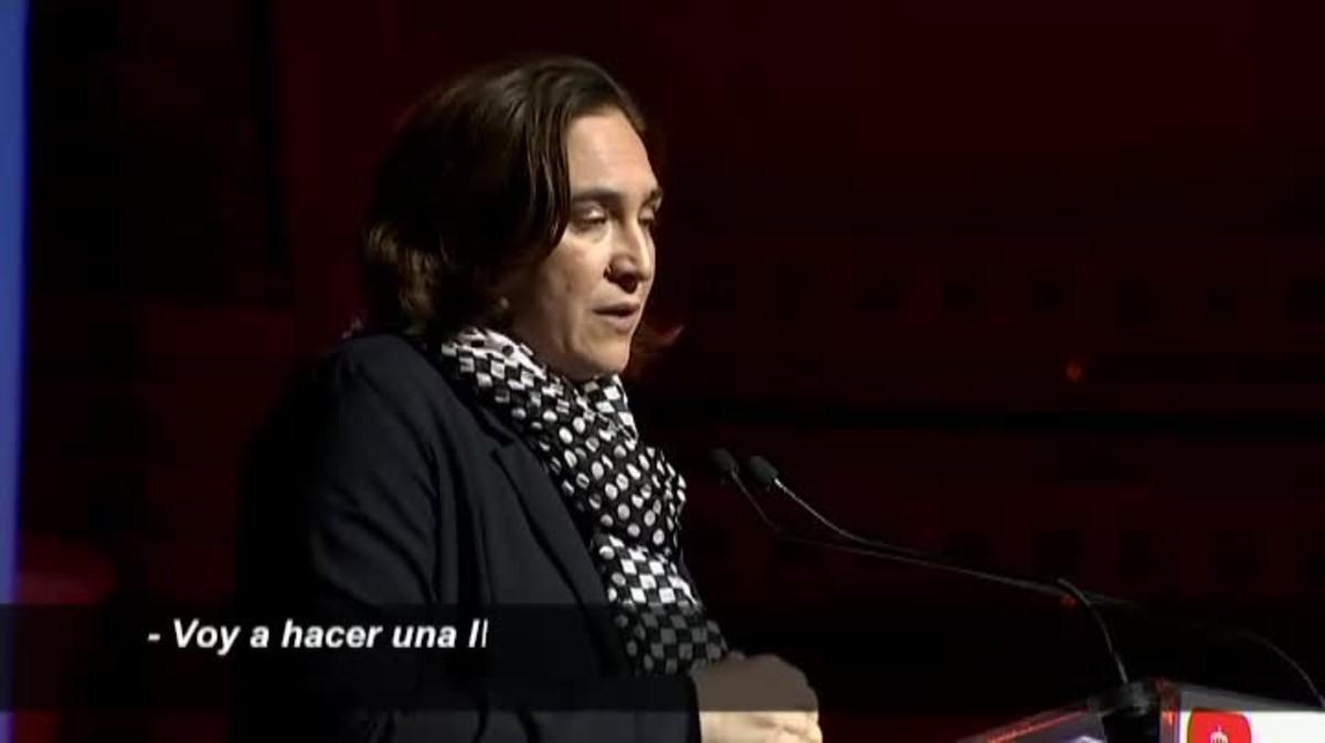 Ada Colau insisteix a demanar la retirada del 155 i l’alliberament dels presos polítics empresonats.