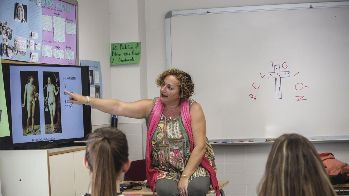 Una clase de Religión en un instituto de la provincia