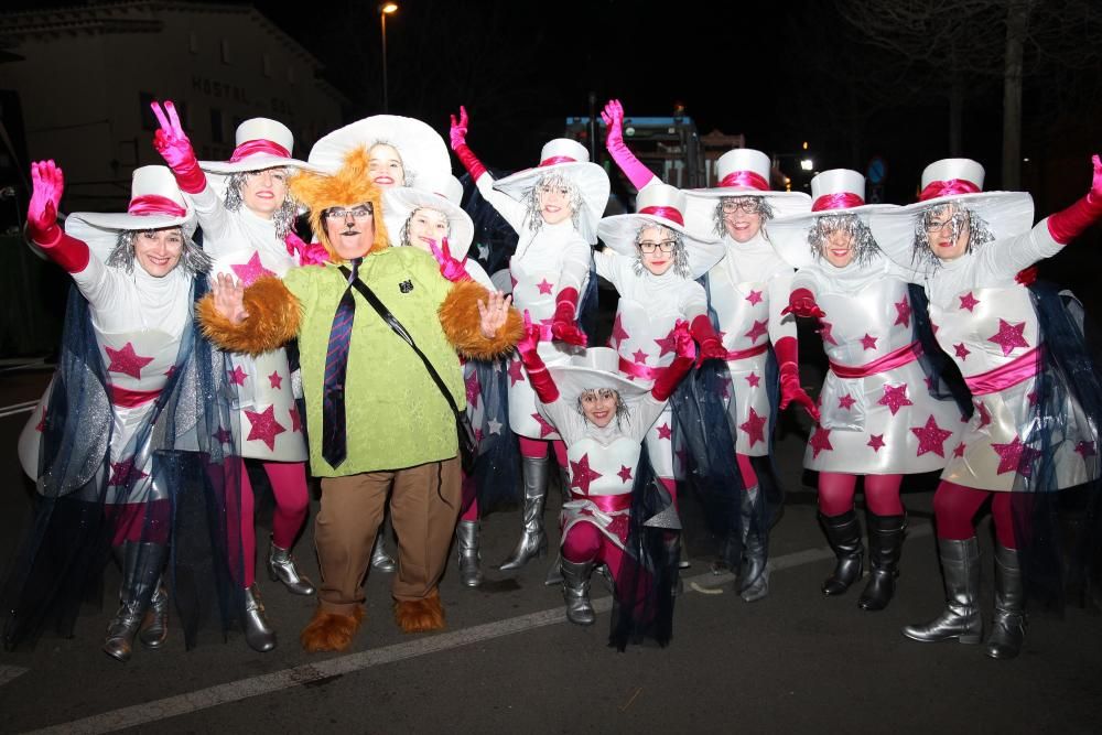 El carnaval de Roses surt al carrer