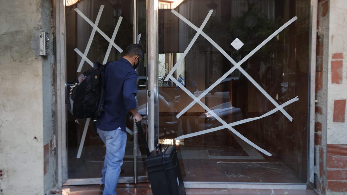 Registro de la casa de Rafael Rubio por agentes de la UCO.