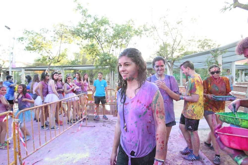 Ceutí se llena de colores con la Holi Day Party (2