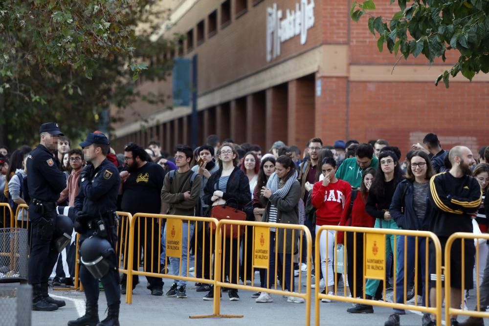 Los ultras amenazan a Joan Tardá en su conferencia en la UV