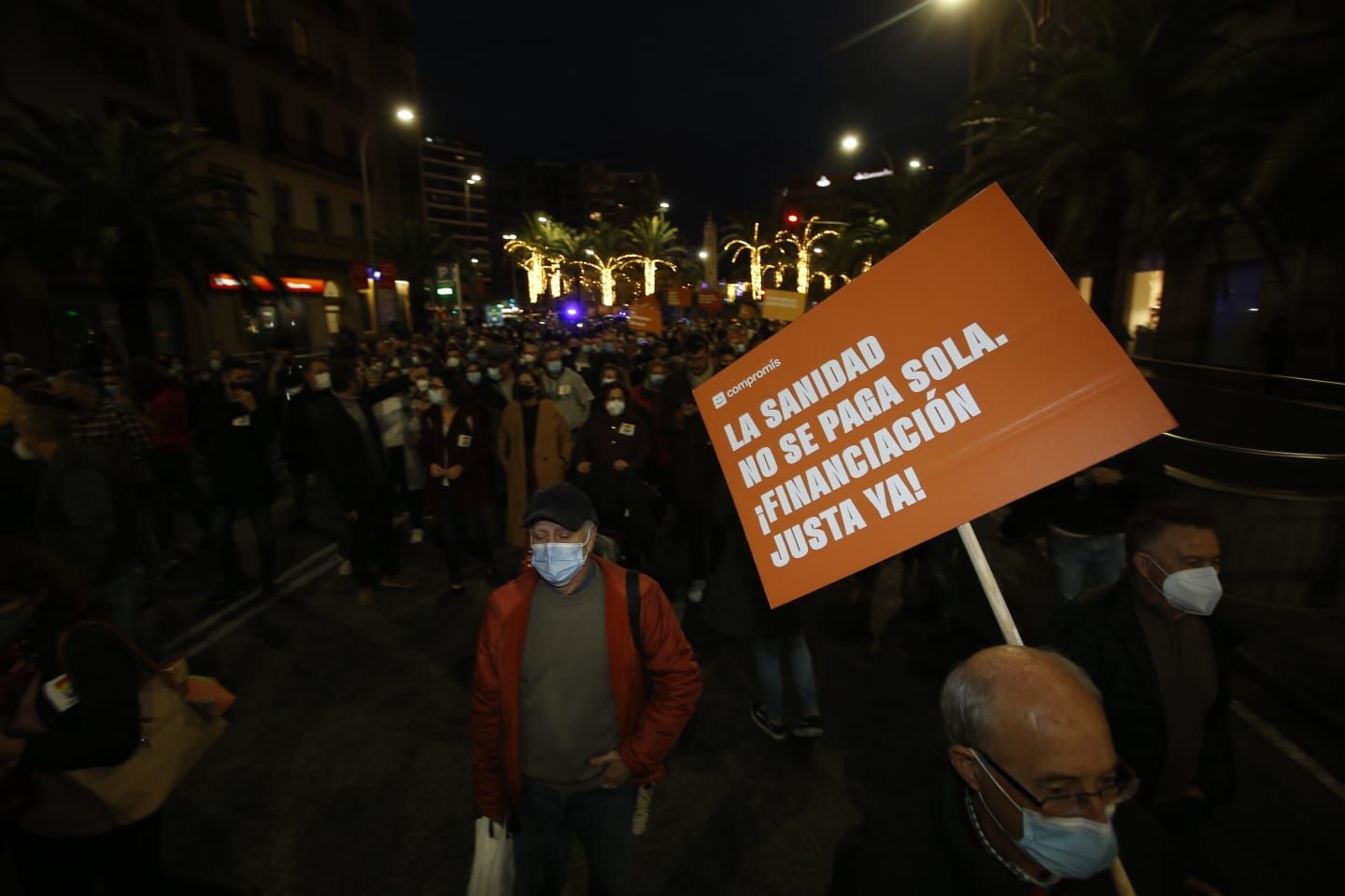 Alicante sale a la calle para exigir al Estado una mayor financiación de la Comunidad Valenciana