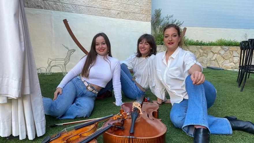 Tres alzireñas logran un premio estatal a la mejor música nupcial
