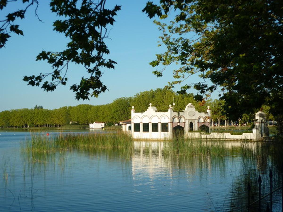 L’estany de Banyoles, ideal per fer esport.
