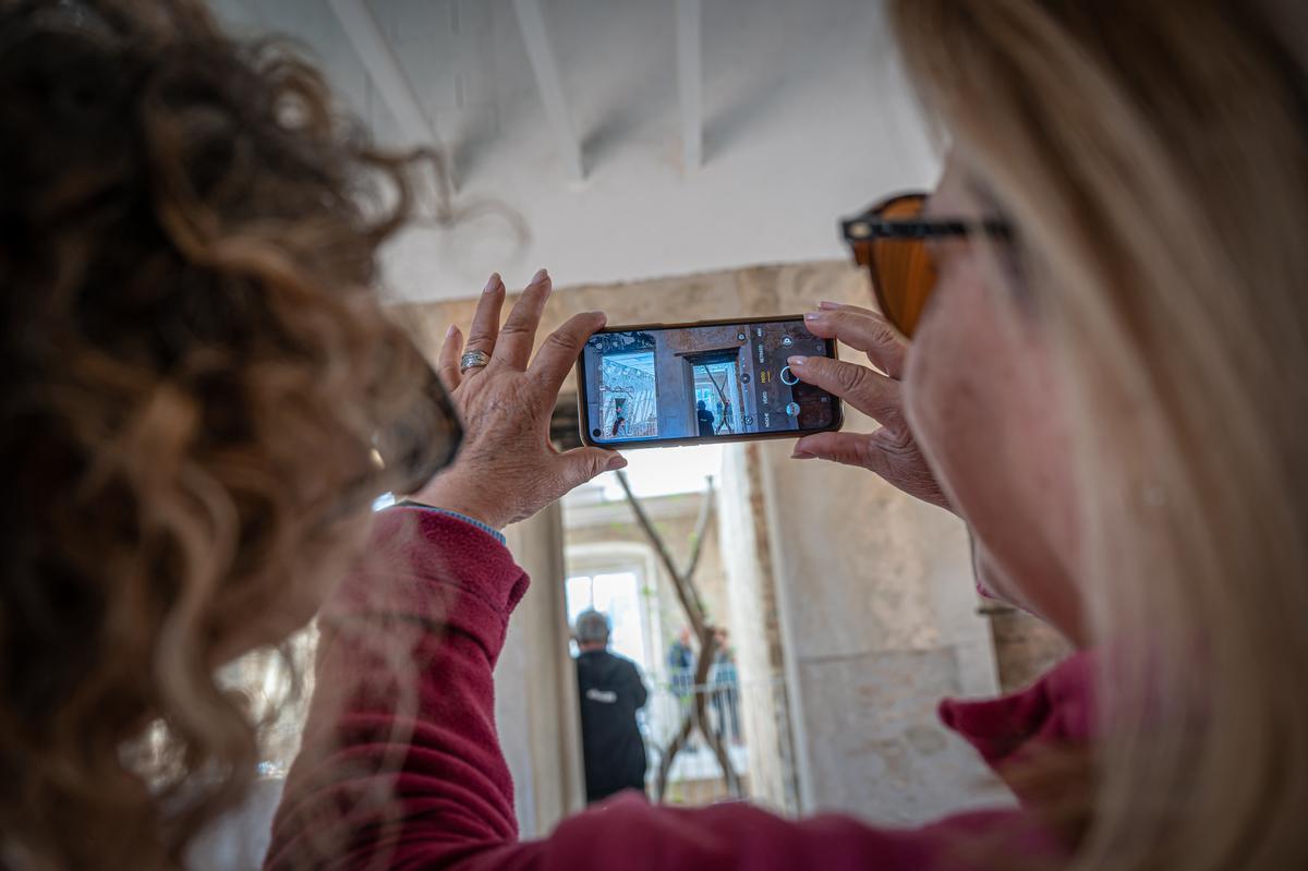 Fiesta de la arquitectura en la masía de Can Valent de Barcelona, tras su rehabilitación.