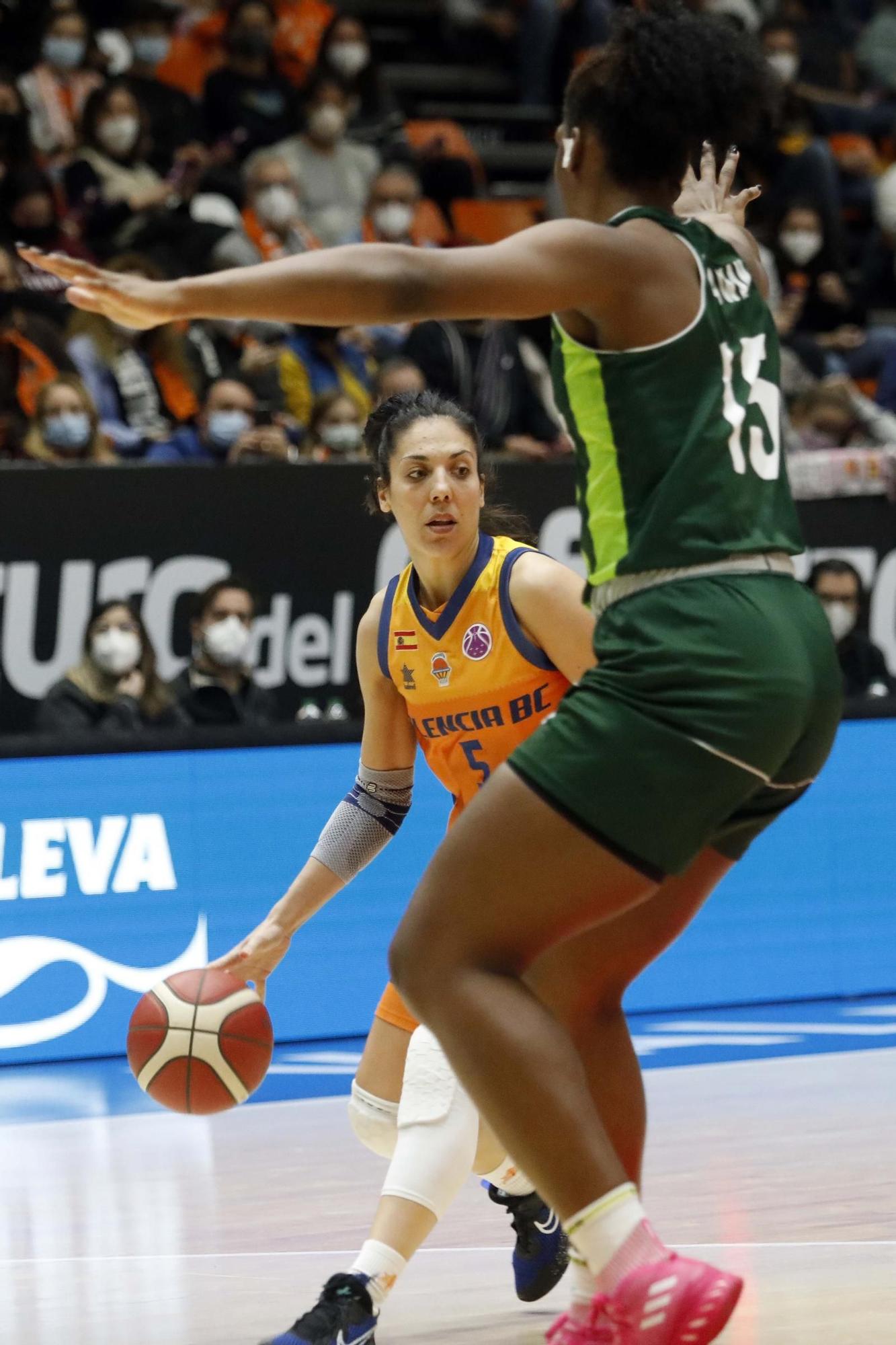 Partido de Euroliga  Femenino Valencia Basket- Orman Genclik