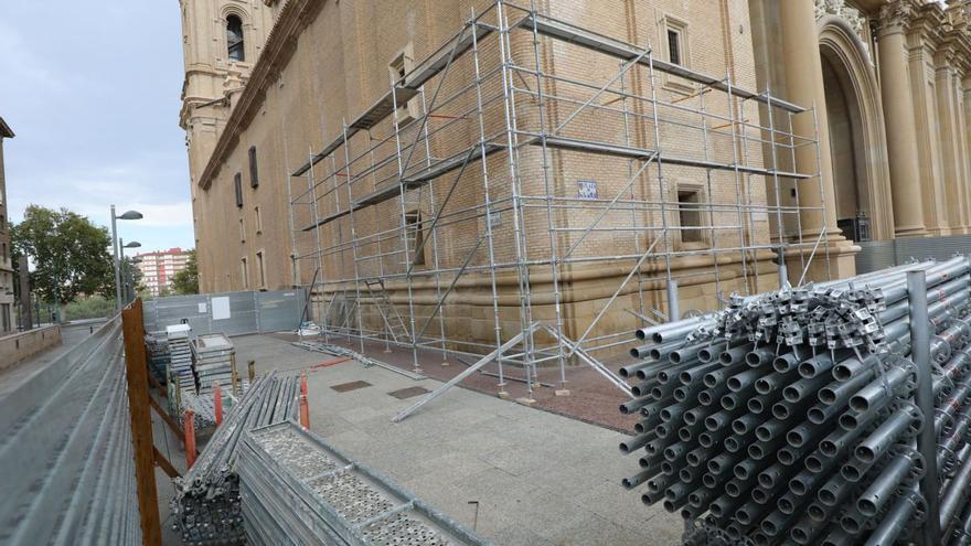Las obras en las torres del Pilar siguen paradas tres meses después del inicio previsto