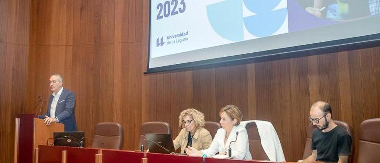 Un instante del claustro en el que se debatieron los presupuestos para 2023