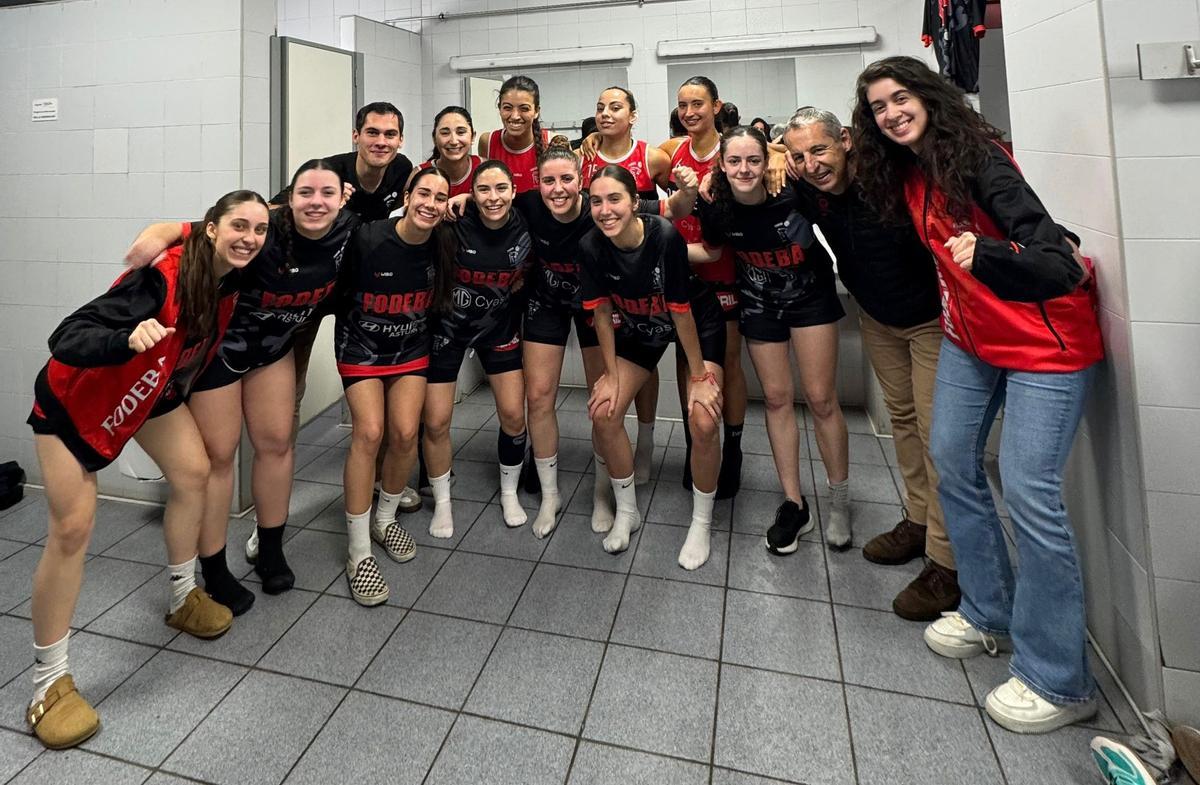 El Fodeba celebra su clasificación para la final a cuatro.