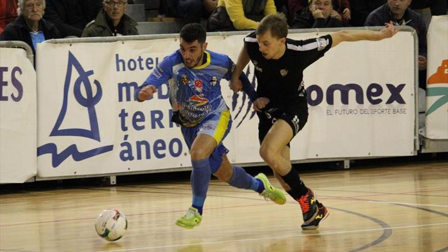 El Peñíscola juega con ánimo de final contra Santiago Futsal