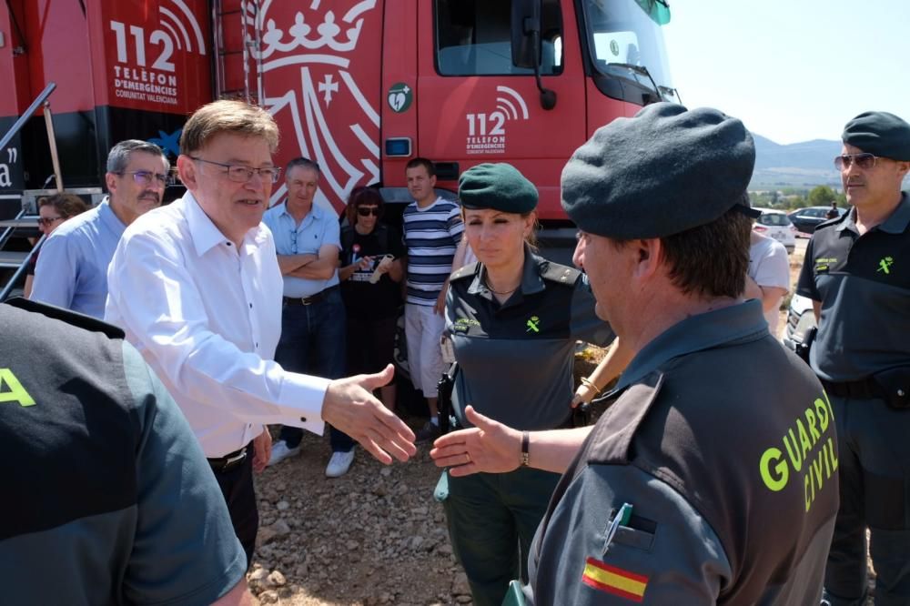 Visita de Ximo Puig a la zona del incendio de Beneixama