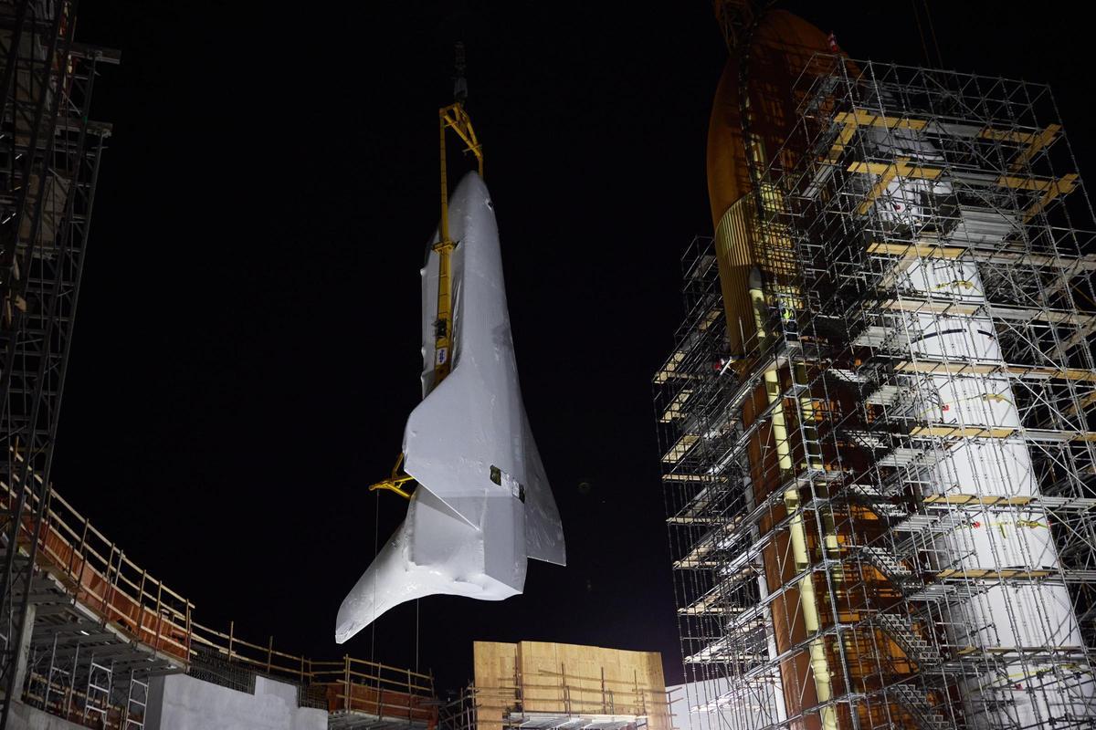 El transbordador Endeavour se instala en California para ser expuesto