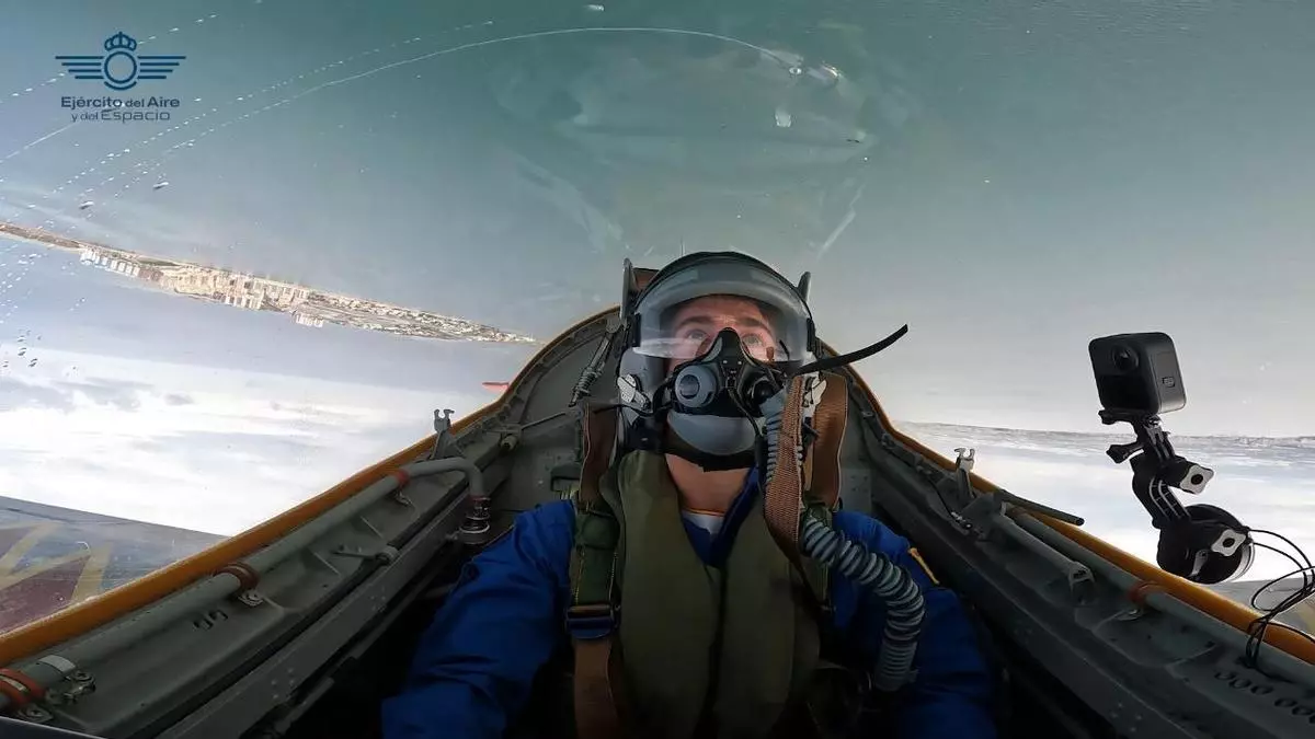 La Patrulla Águila 'ficha' como piloto a Pedro Acosta