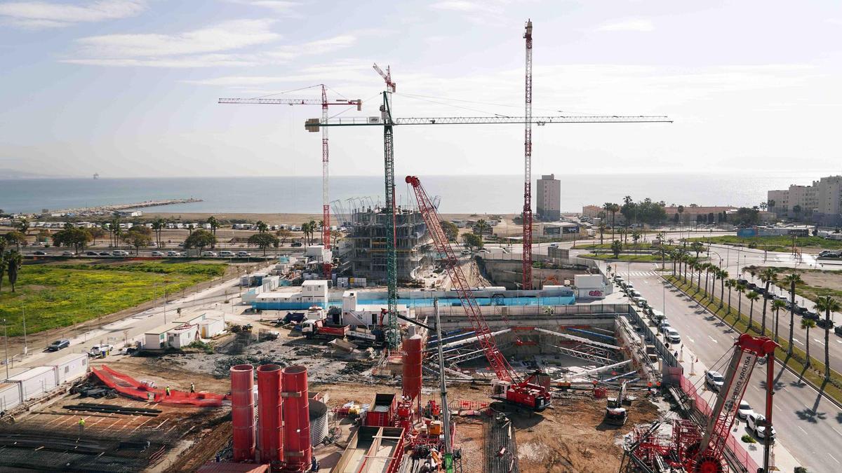 Construcción de pisos en la barriada de La Térmica.