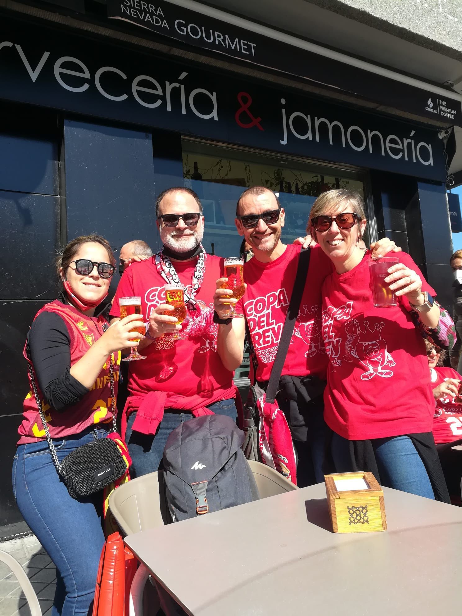 La afición del UCAM Murcia calienta motores en la Copa del Rey de Granada