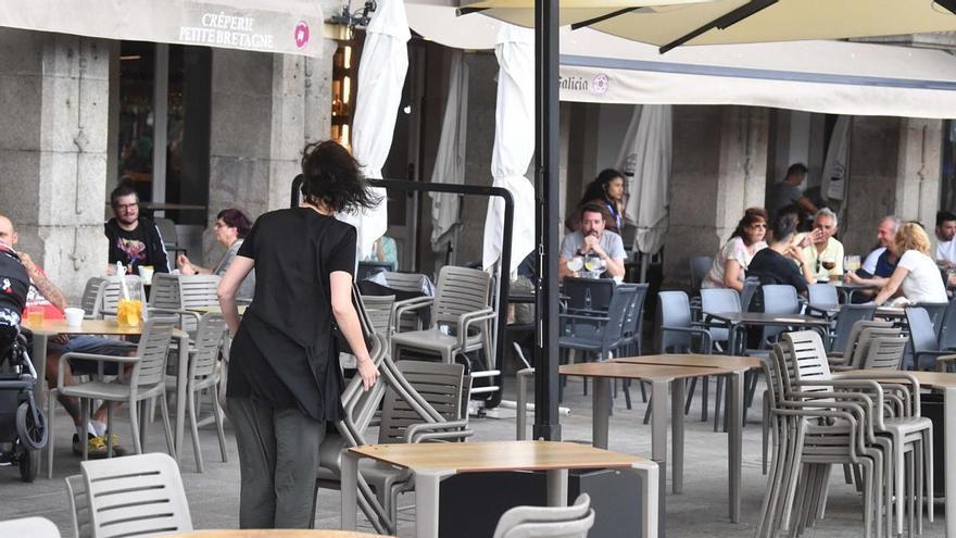 Sindicatos denuncian que empresas hosteleras de A Coruña ofrecen subidas salariales por no hacer huelga el día del eclipse