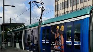 Acció de la campanya Troba el teu… al Tramvia de Barcelona