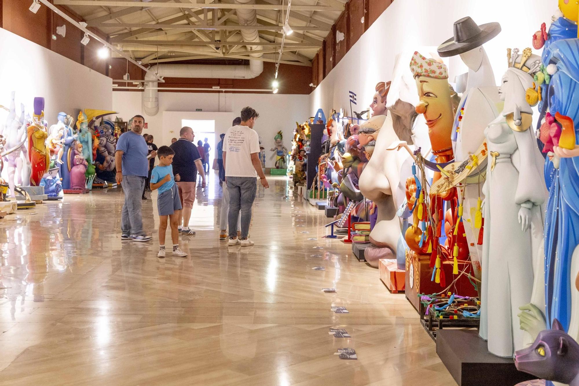 La exposición del Ninot, un homenaje a Pedro Luis Sirvent