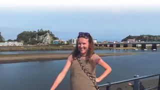 Esta irlandesa se llama Riba y nació en el Sella: la hija de palista que volvió a Ribadesella con Les Piragües