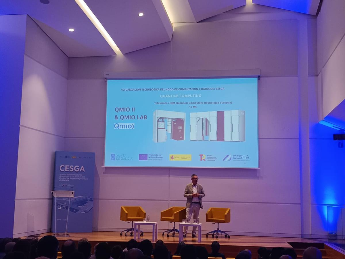 El director de Infraestructuras y Apoyo a la Investigación del Cesga, José Ignacio López Cabido, durante su presentación.