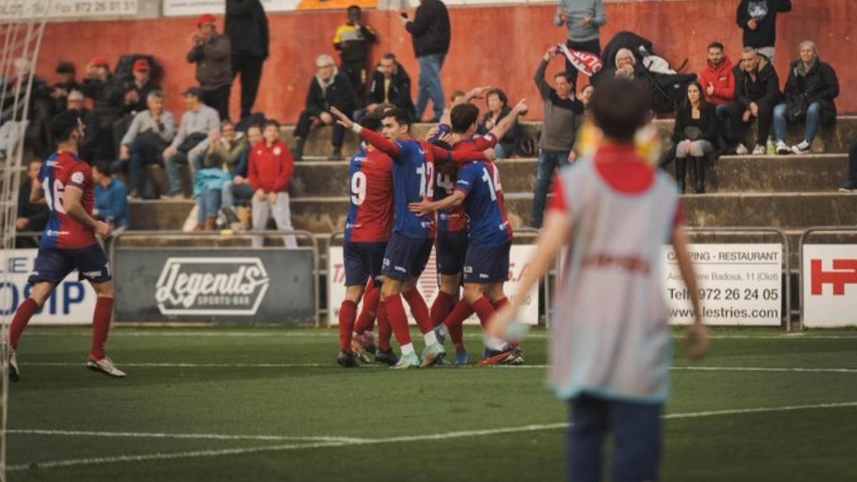 Barnils, felicitado por sus compañeros