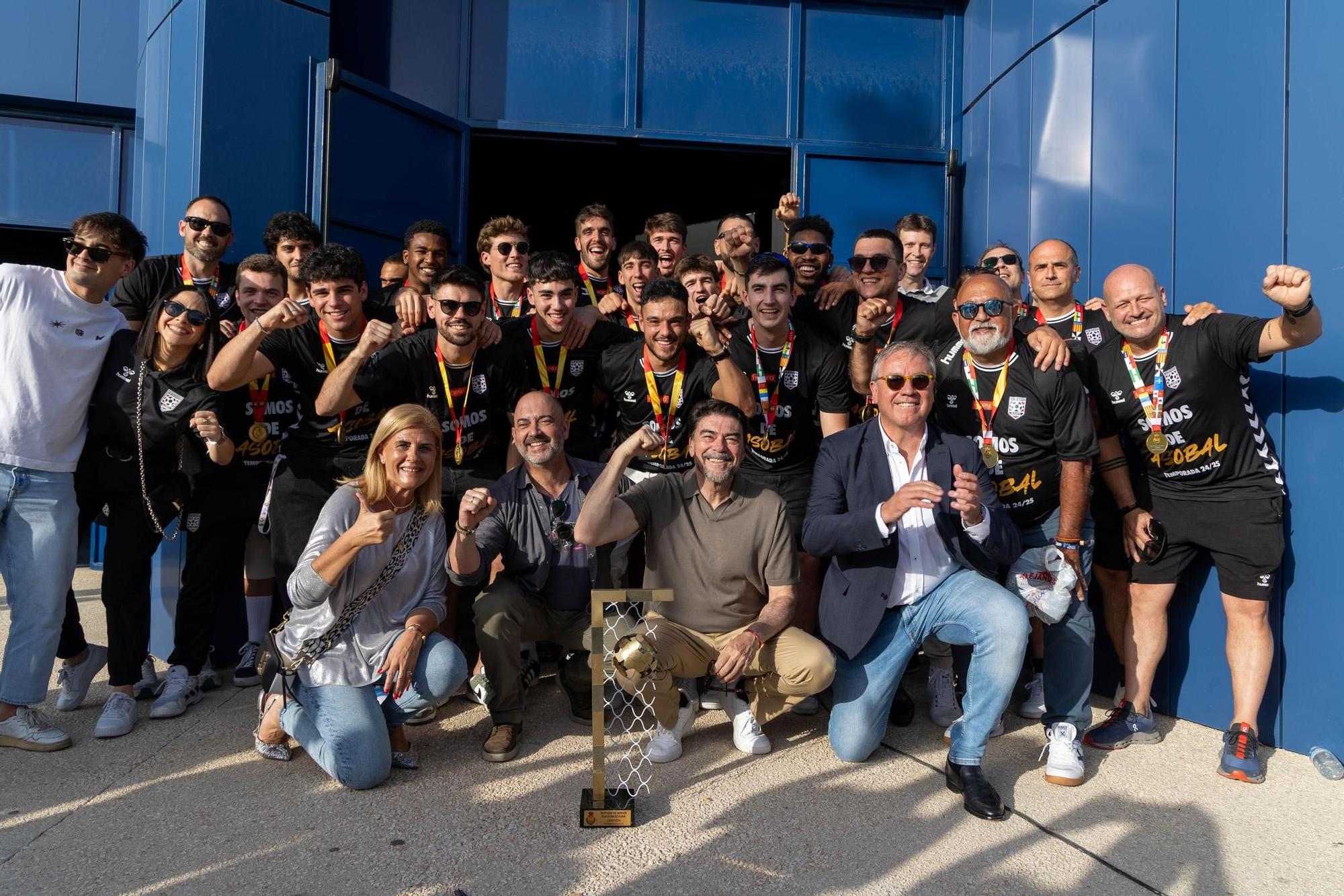 Recibimiento de los recién ascendidos Eon Horneo recién ascendidos a la liga Asobal de balonmano