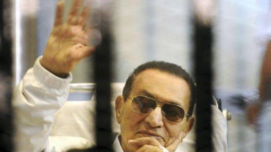 Mubarak, condenado a tres años de cárcel por malversar fondos públicos
