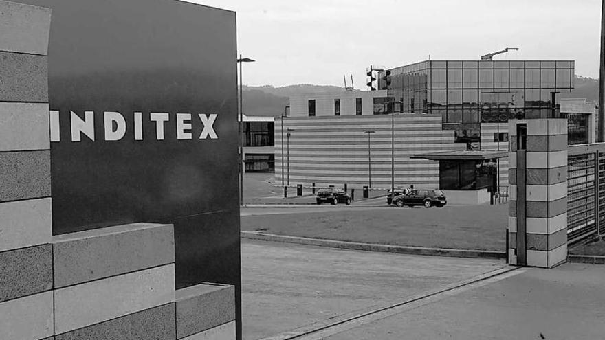 Vista de la sede central de Inditex en el polígono de Sabón, en Arteixo. // Víctor Echave