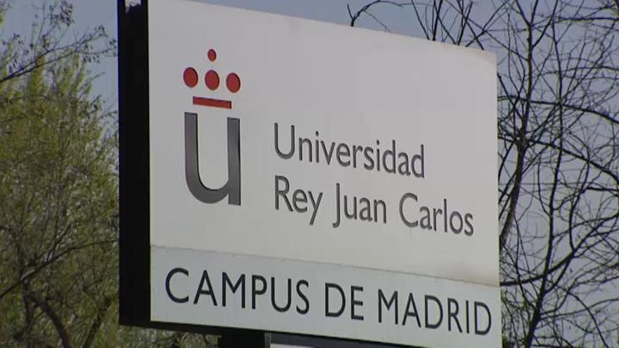La Universidad Rey Juan Carlos sopesa retirar el título de máster a Cifuentes