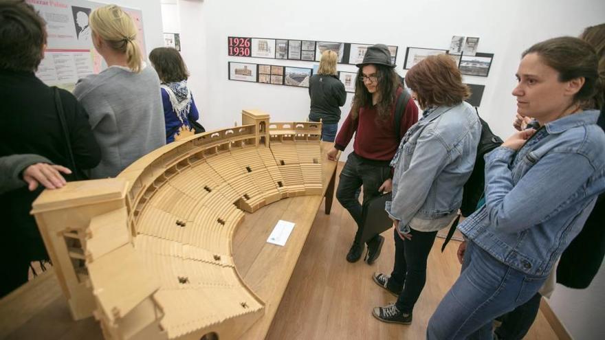 La exposición se inauguró ayer en la sede de la asociación Arca.