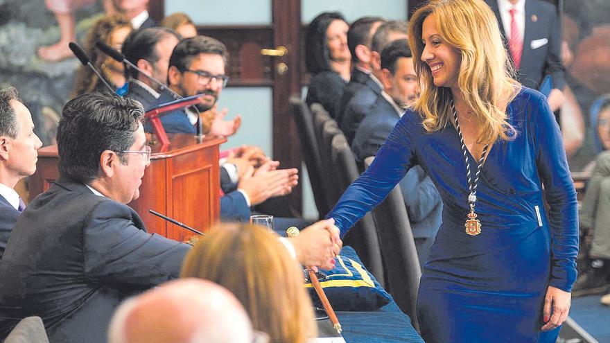 Dos plenos en el Cabildo de Tenerife para iniciar el mandato de Rosa Dávila en la Isla